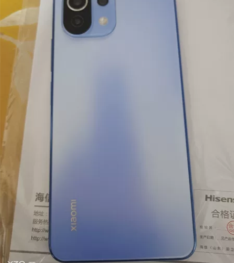 小米11青春版。 8+128。购买一年左右...