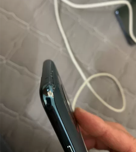 华为mate30手机刚换的屏，电池也换了原...