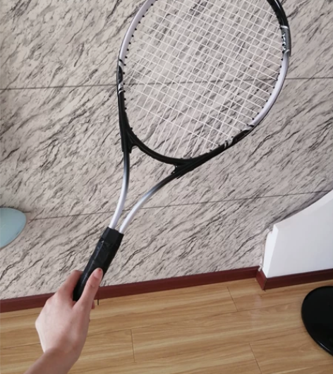 全新网球单拍，加网球等配件。包邮。 感兴趣...