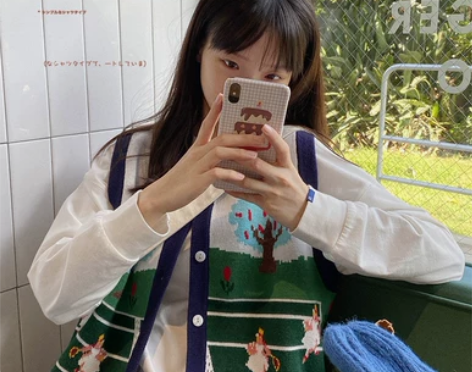 奶兔星球-自制 V领针织复古童趣网球马甲女...