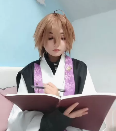 梦野幻和顺家cos服  除麦克风大全套有假...