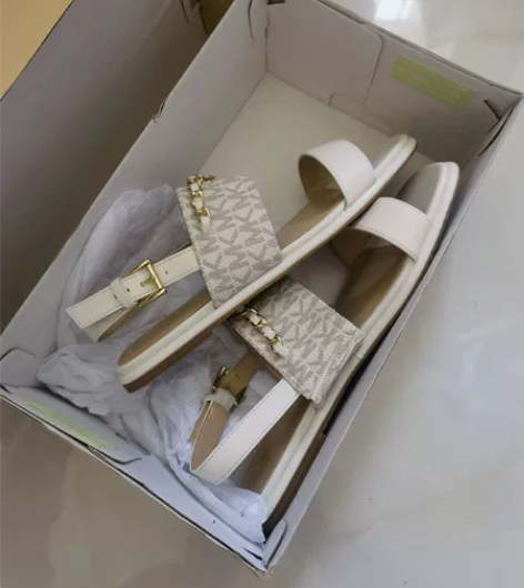 mk女鞋。尺码6.5（37码）全新仅试穿。...