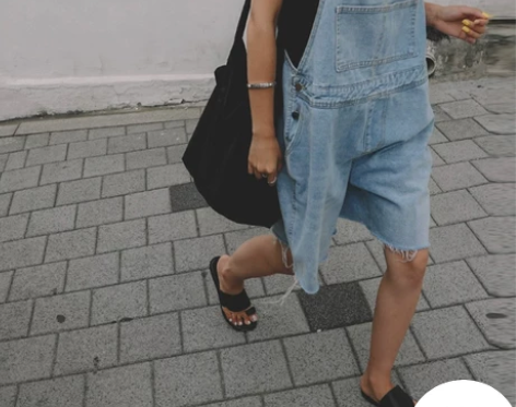 ins复古宽松大码显瘦减龄背带牛仔裤中裤吊...