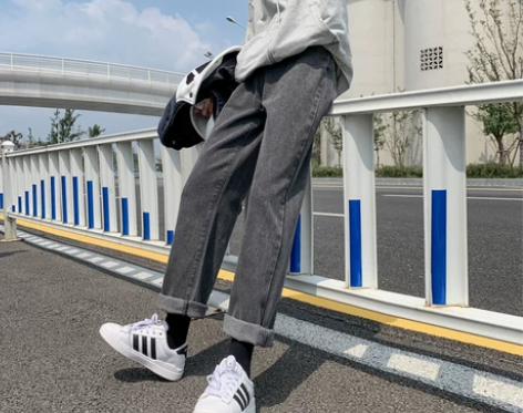 高腰烟灰色牛仔裤女春装2022年新款直筒宽...