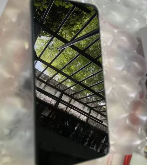 红米手机(5G)6+128g内存。全网通双...