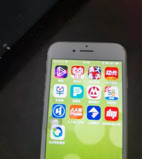 自用除了换电池，没有其他维修。 苹果8，玩...
