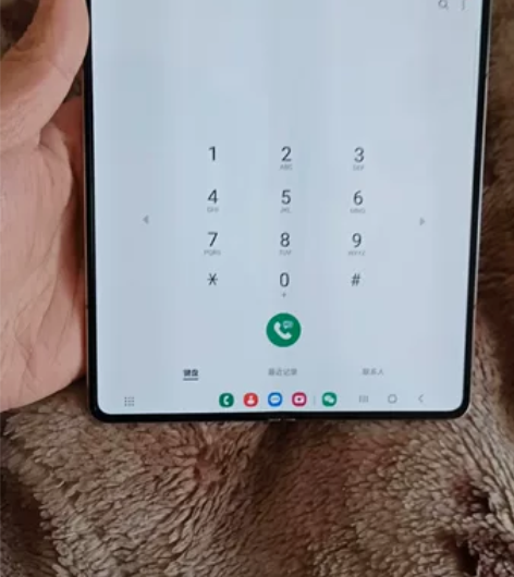 三星fold4韩版256，云粉金，成色已拍...