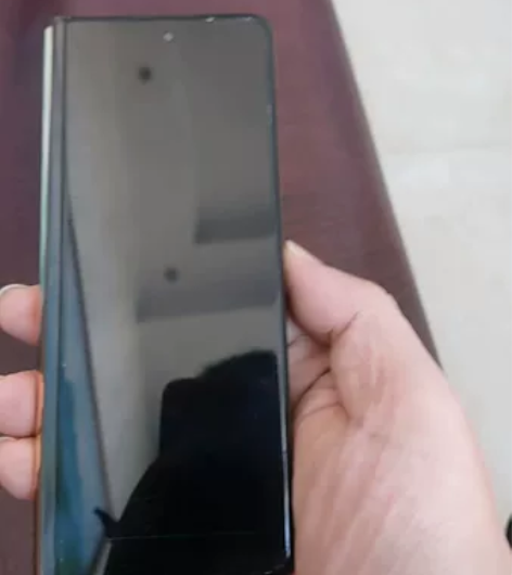 转卖一台自用三星 W22 5G 16+51...