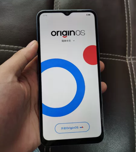 vivoy33s  给家里老人买的   老...