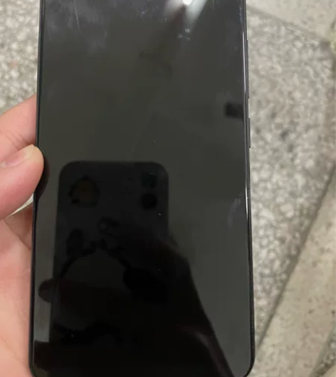 出一个备用机 vivoy81s 内存是2+...