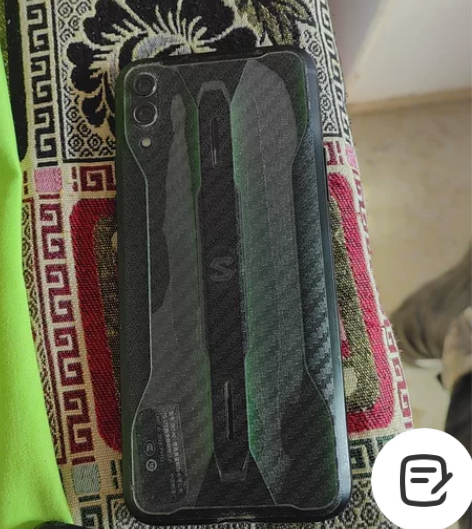 一个华为一个黑鲨 感兴趣的话点“我想要”和...