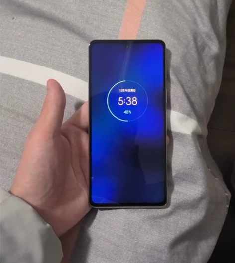 摩托罗拉 edge 轻奢版 8G+128G...