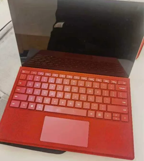微软电脑,九八成新,用过几次,不合适想转手...