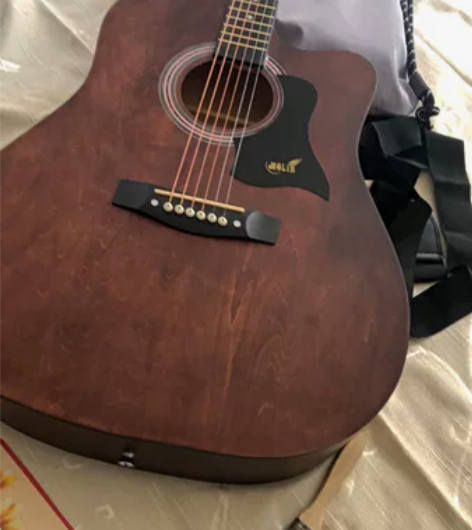 过年买的吉他  41 寸 买来一直没用 带...