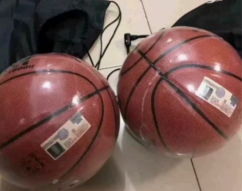 【清仓包邮】低价出全新未拆斯伯丁篮球，比赛...