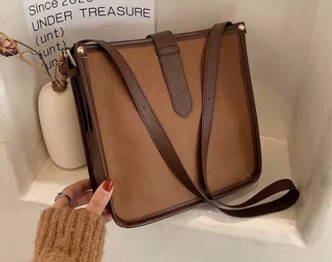 【亏本包邮】全新秋冬大容量包包女2022新...