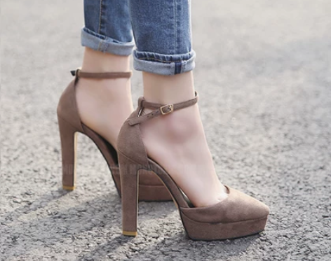 春秋新款高跟防水台粗跟尖头单鞋一字扣… 感...