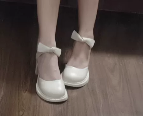 借图贾不假高跟法式玛丽珍鞋 38码，很好看...
