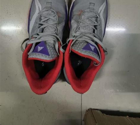 李宁空袭8正品 几乎没穿过 没啥瑕疵 鞋太...