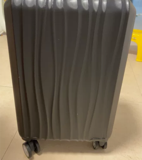 京东京造拉杆箱20寸，全新，黑色，二手物品...