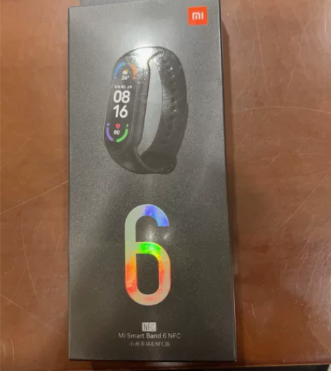 小米手环6NFC，全新未使用，为了拍照打开...