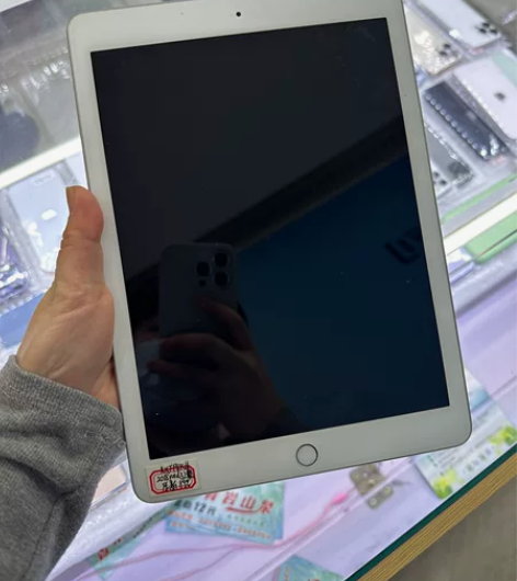 苹果ipad 2018 32g 99新无拆...