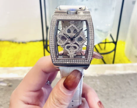 扑克时来运转女神手表女满天星新款轻奢小众女...