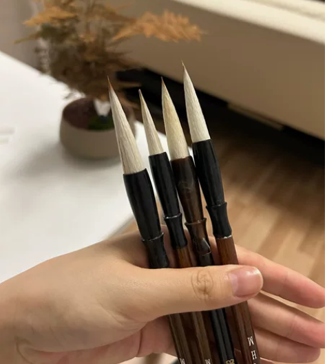 全新哦毛笔在实体店买的，没有用过，买的时候...