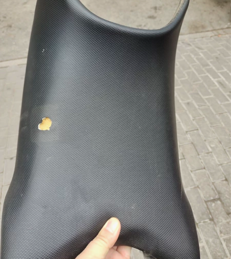 豪爵 Dr150s原装座椅有点点损坏如图,...