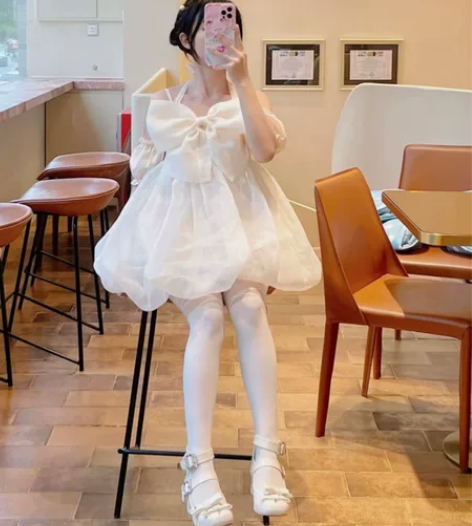 出熊之家的花苞裙 超级可爱 均码 图三为实...