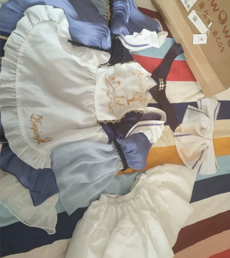 悠窝窝家刻晴女仆装 M码 没有袜子 仅室外...