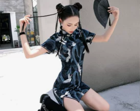旗袍日常可穿年轻款少女复古国潮裙子修身性感...