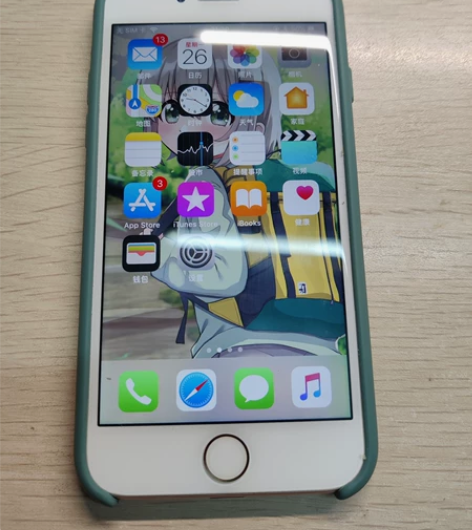 iPhone 8 金色64g国行，11.4...