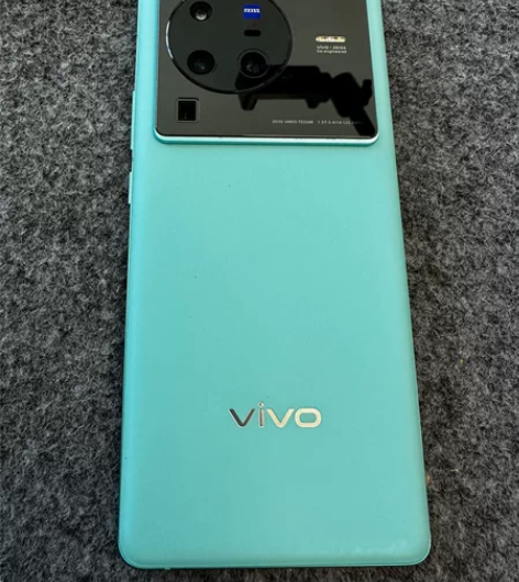 vivo x80pro，成色99新，如图所...