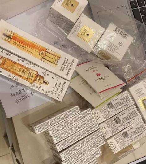 ?专柜入 娇兰双效精华小样共9盒（0.6?...