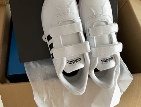 阿迪达斯adidas婴童鞋全新带原鞋盒，尺...