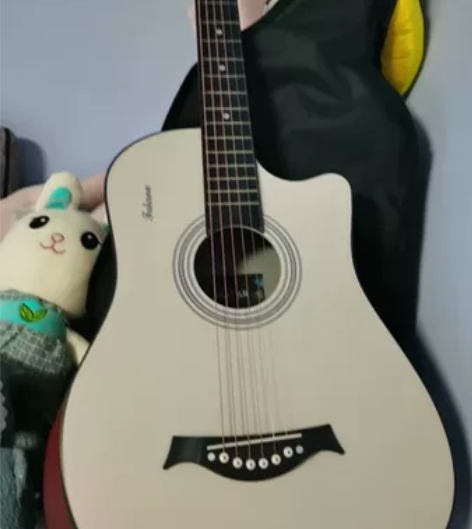 闲置吉他,两把闲置出售,一把70.一把10...