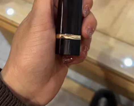 美容店不干了，全新口红，有一千多只，现在便...