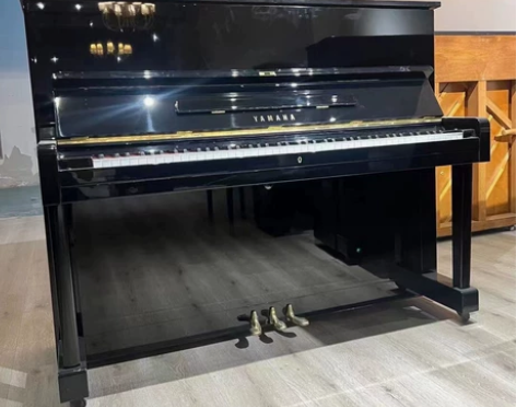 【进口钢琴雅马哈钢琴】 亏本处理掉， 包送...
