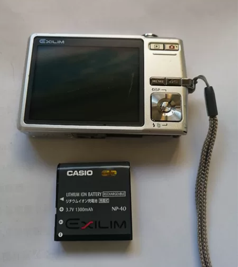 卡西欧相机ex-z700 有电池，没有内存...