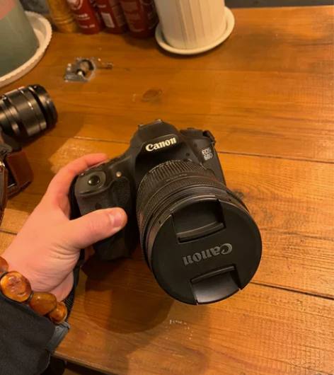 出售自用佳能60d单反相机套装带18-13...