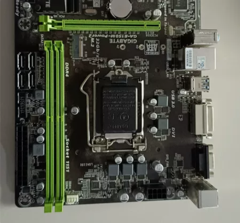 技嘉b150m主板 带m.2接口 针脚完好...