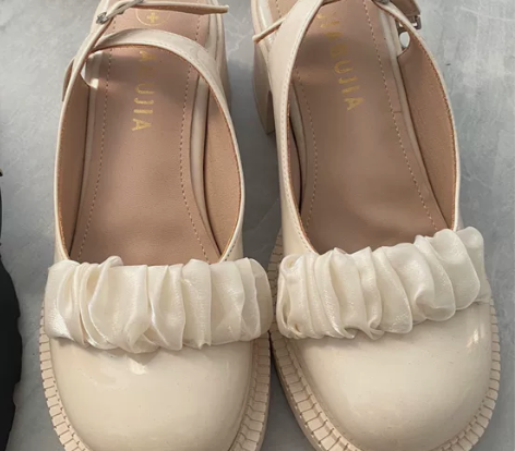 36码玛丽珍鞋骨折价 35出不包邮，穿过3...