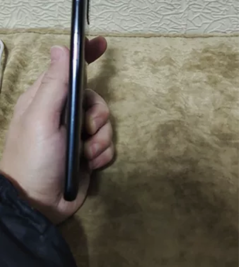 华为mate20pro（6+128）无指版...