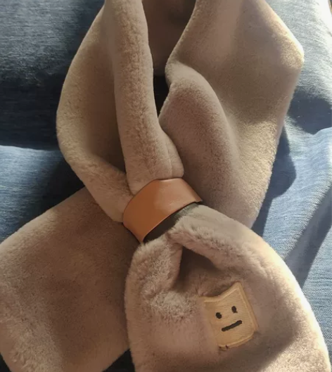 围脖，超级柔软舒服，暖和 感兴趣的话点“我...