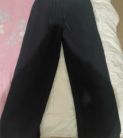 优衣库裤子，货号437060，小红书可以搜...