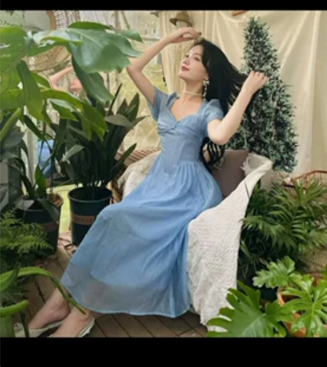 法式庭院蓝色收腰鱼骨气质连衣裙 穿一次，几...