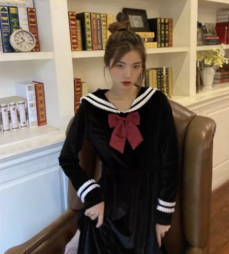 连衣裙宫廷风复古丝绒法式，没怎么穿几乎全新...