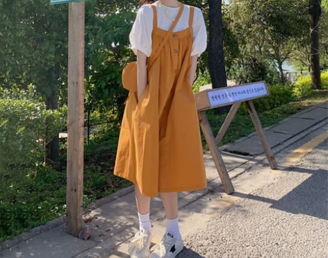 吊带连衣裙女夏季2022新款学生森系宽松遮...