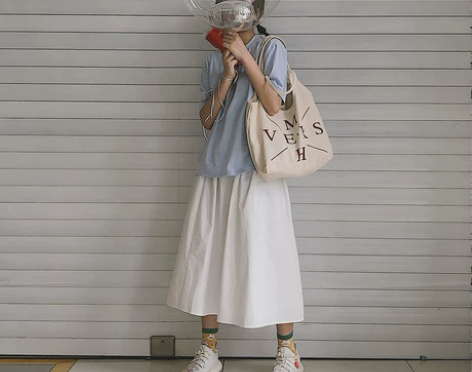 日式工装裙女港风秋季白色日系伞裙学生a字半...